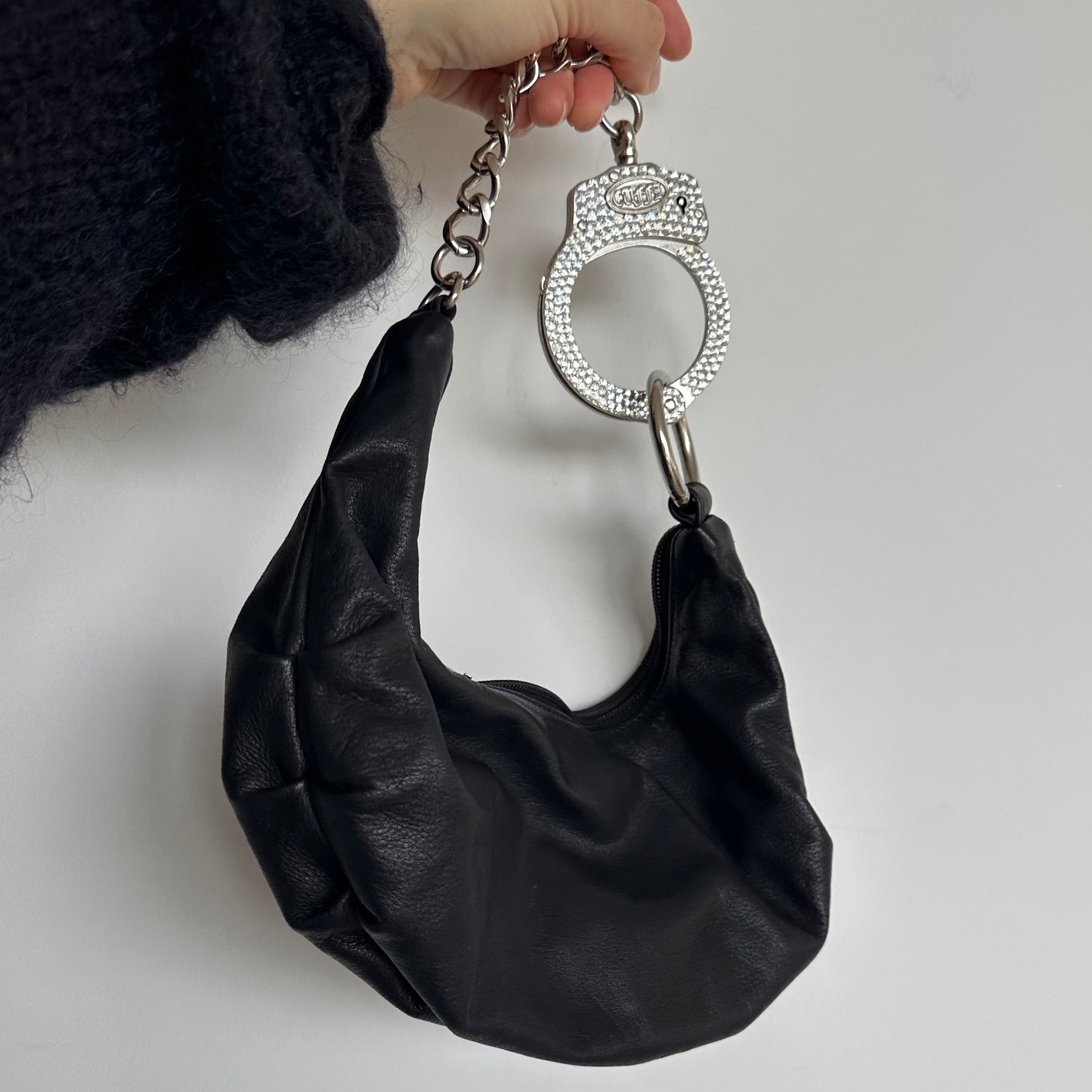 Cuffz Black Leather Barfly Bag