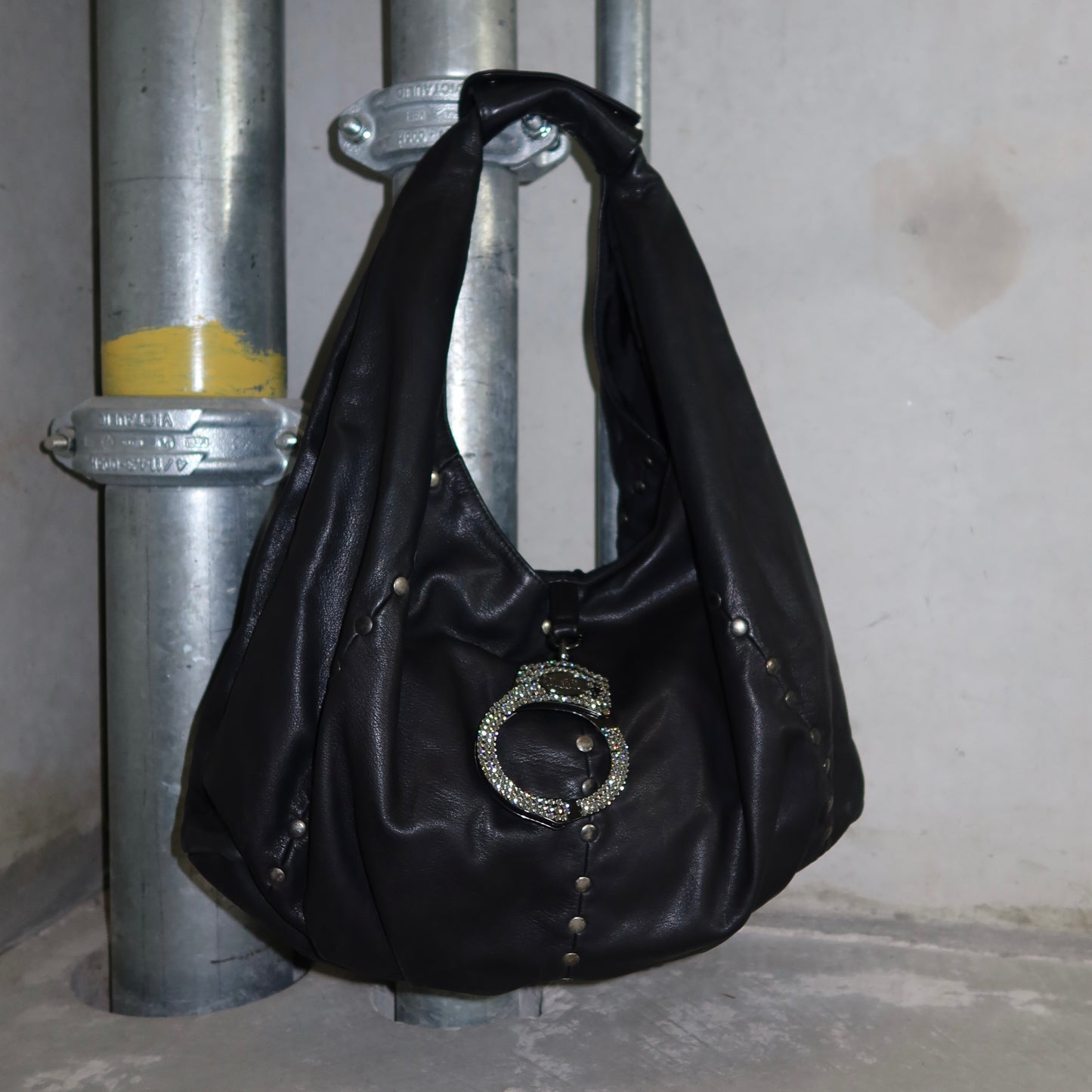 Cuffz Large Black Leather Hobo Bag