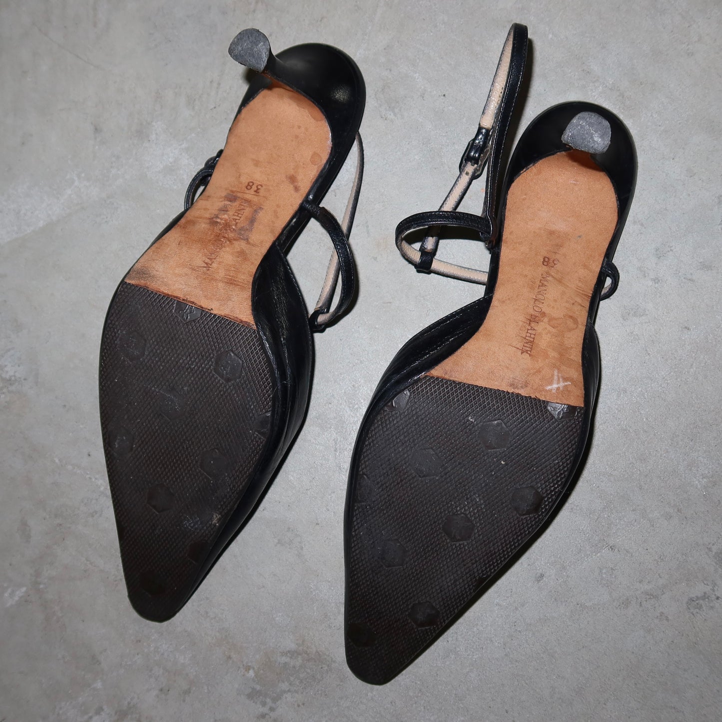 Manolo Blahnik Mules (38)