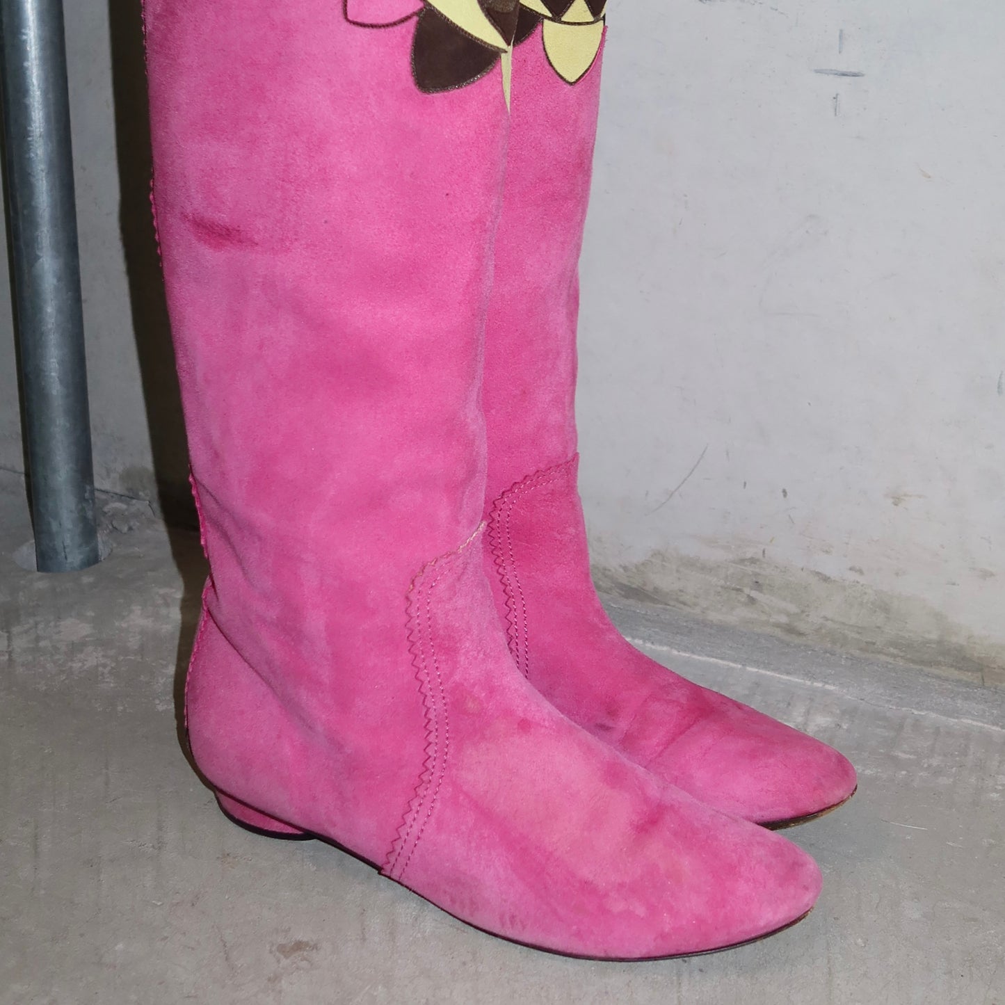 Emilio Pucci Pink Suede Boots (38)