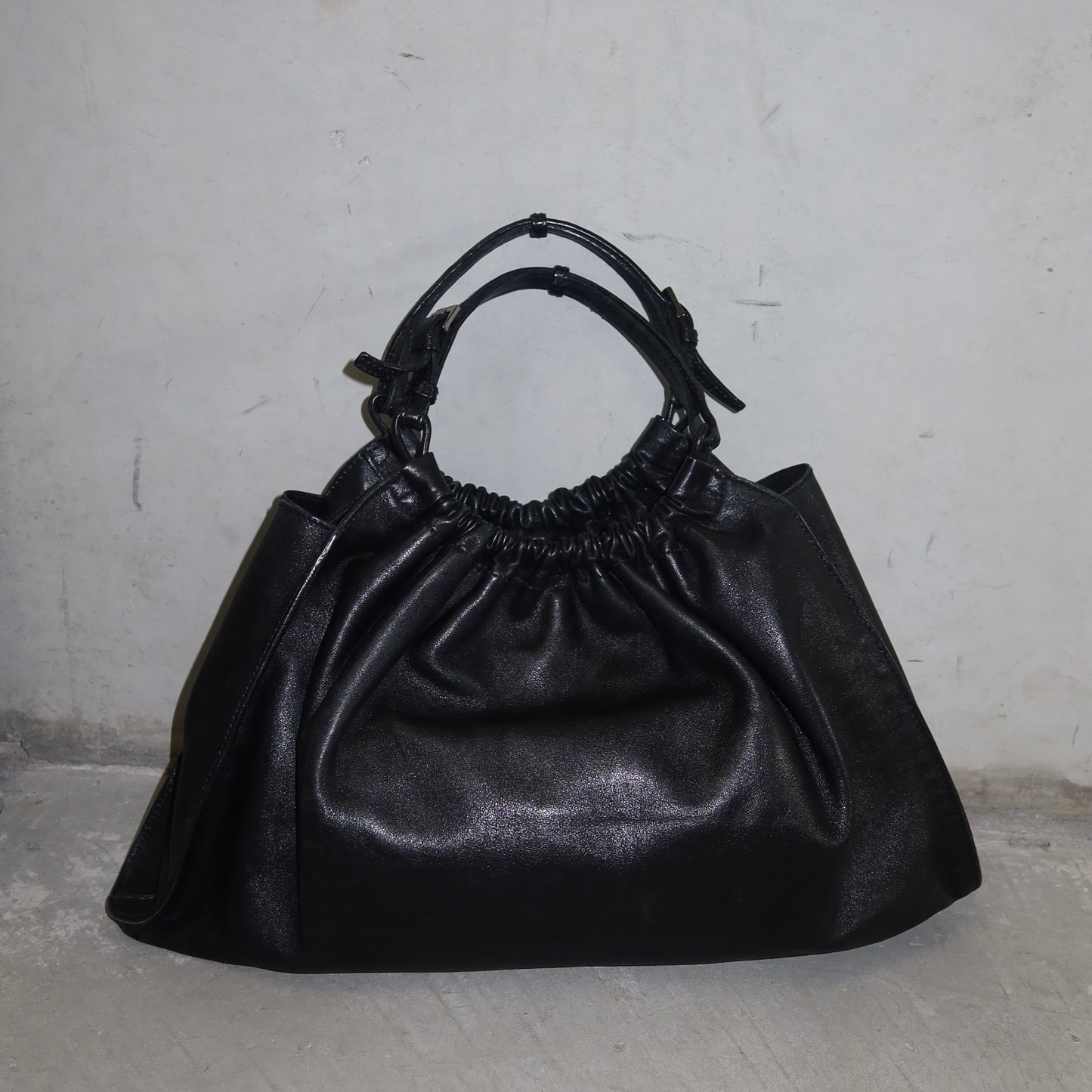 Gucci by Tom Ford Black Buckle Handle Bag