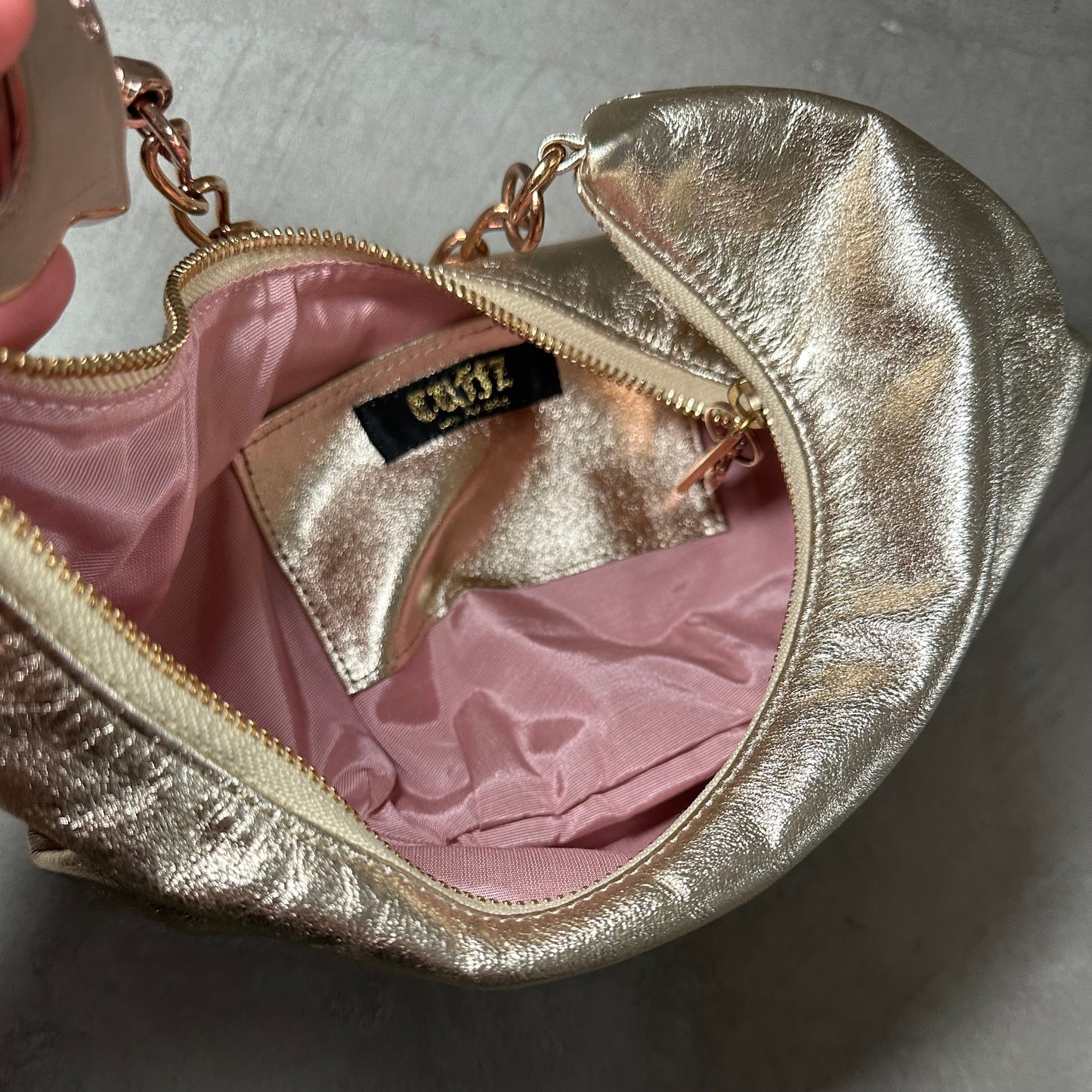 Cuffz Gold Barfly Bag