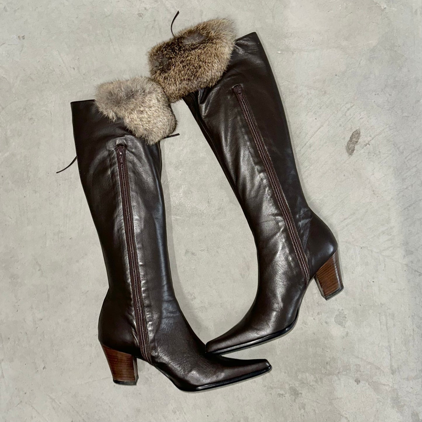 Vintage Leather Boots with Real Fur (38)