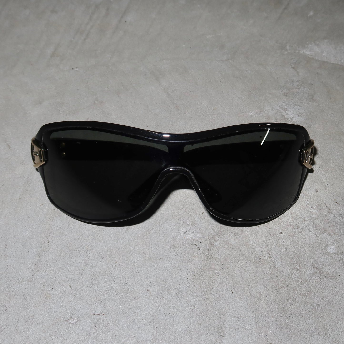 Gucci Buckle Logo Sunglasses