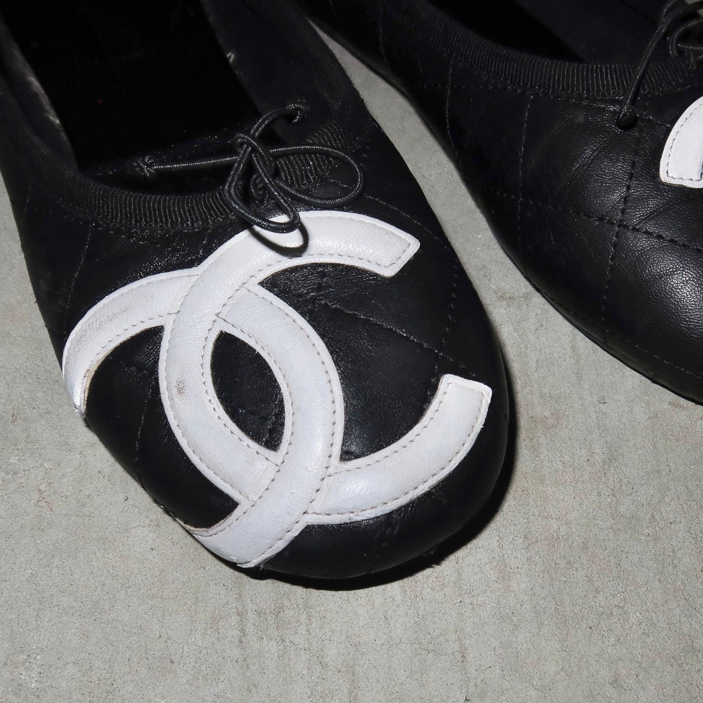 Chanel Cambon Black and White Ballet Flats (38)