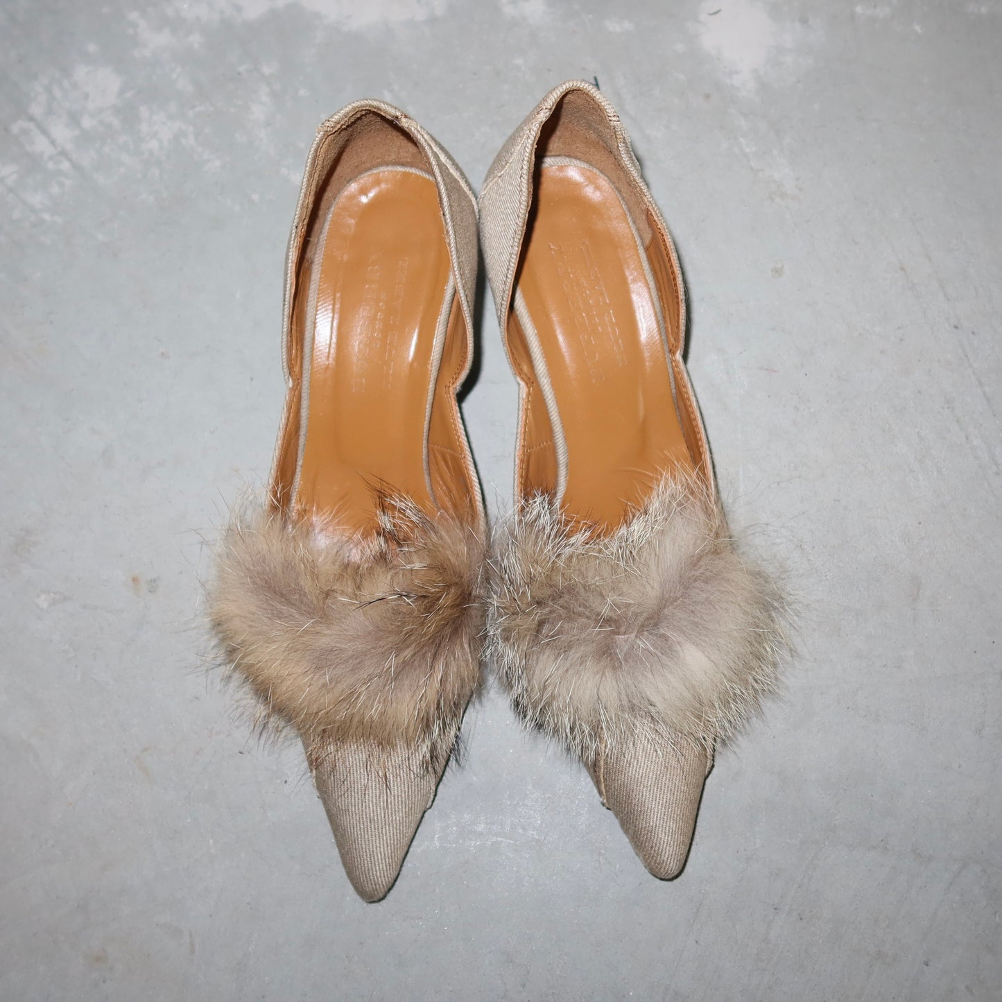 Burberry Real Fur Kitten Heels (37)