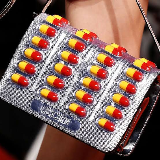 Moschino SS2017 Pill Capsule Bag π