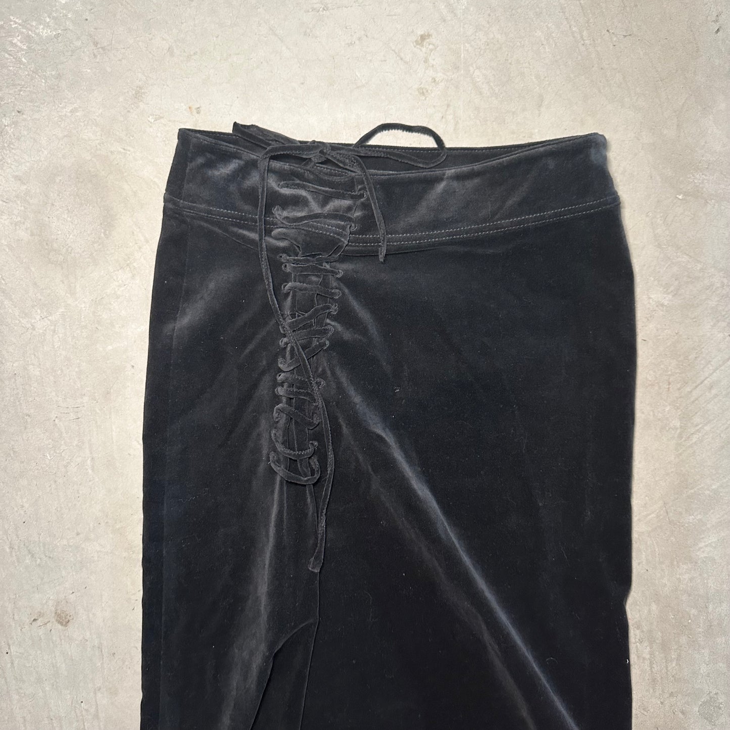 Gucci AW2002 Black Velvet Midi Skirt