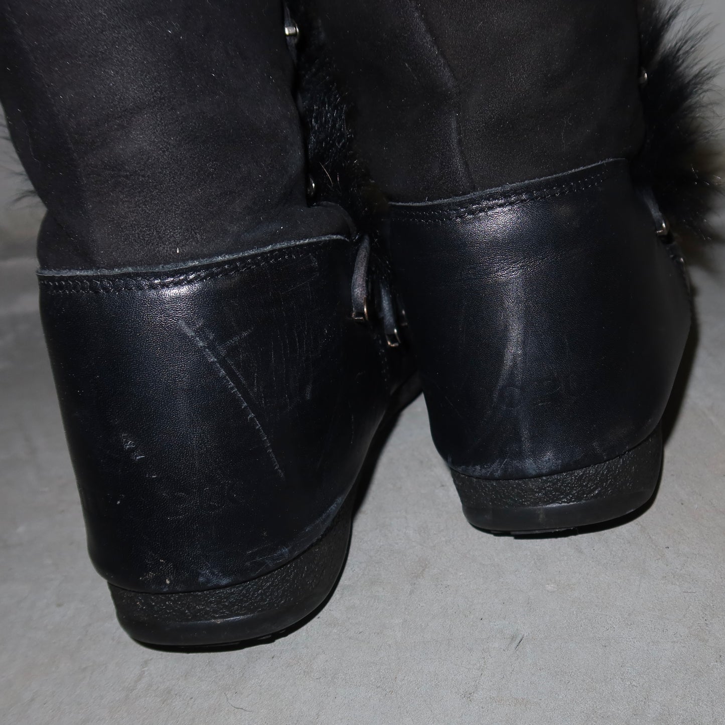 Emilio Pucci Shearling Lace Up Boots (38)