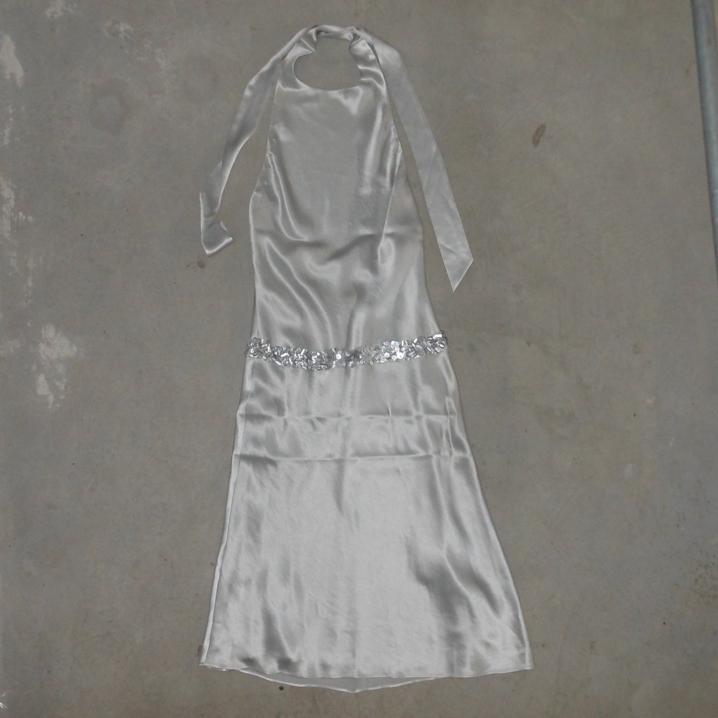 Vera Wang Silver Dress (seen on Blair Waldorf in Gossip Girl pilot ep)