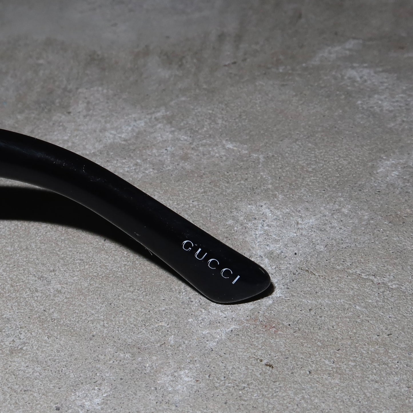Gucci Buckle Logo Sunglasses