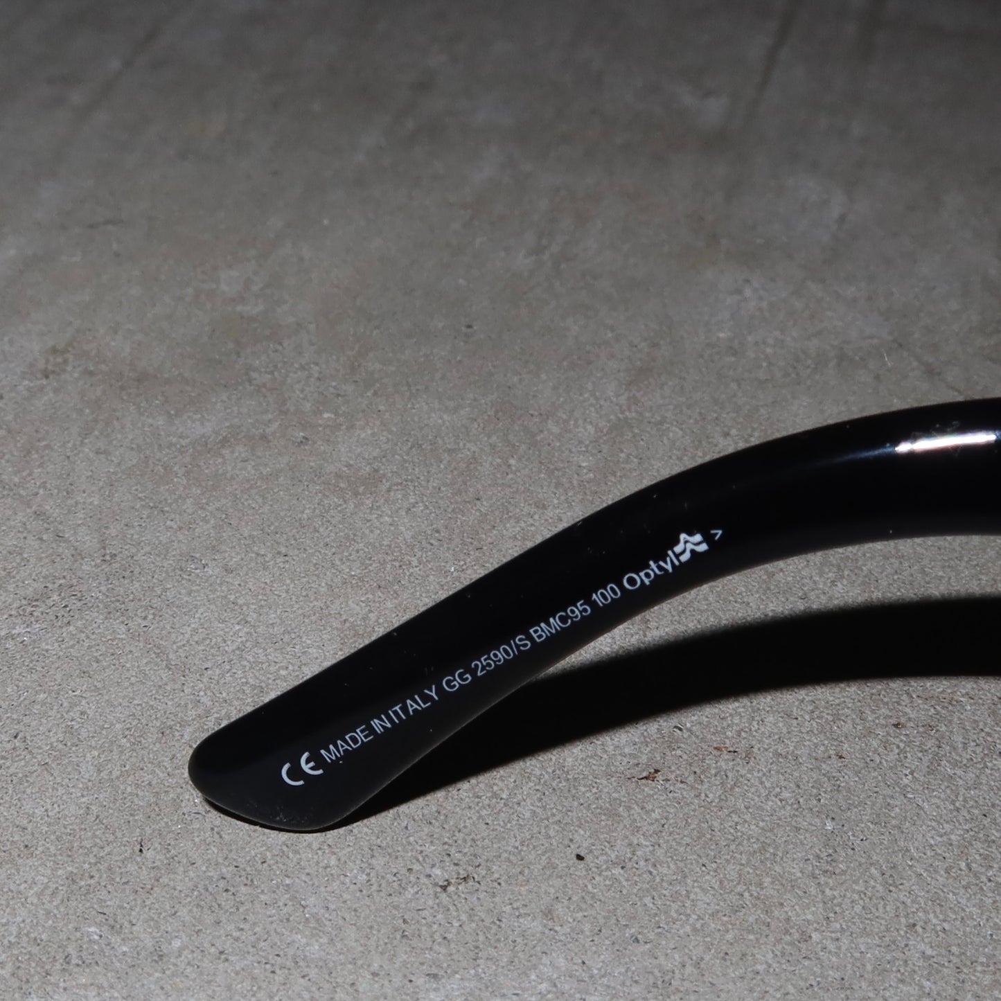 Gucci Buckle Logo Sunglasses