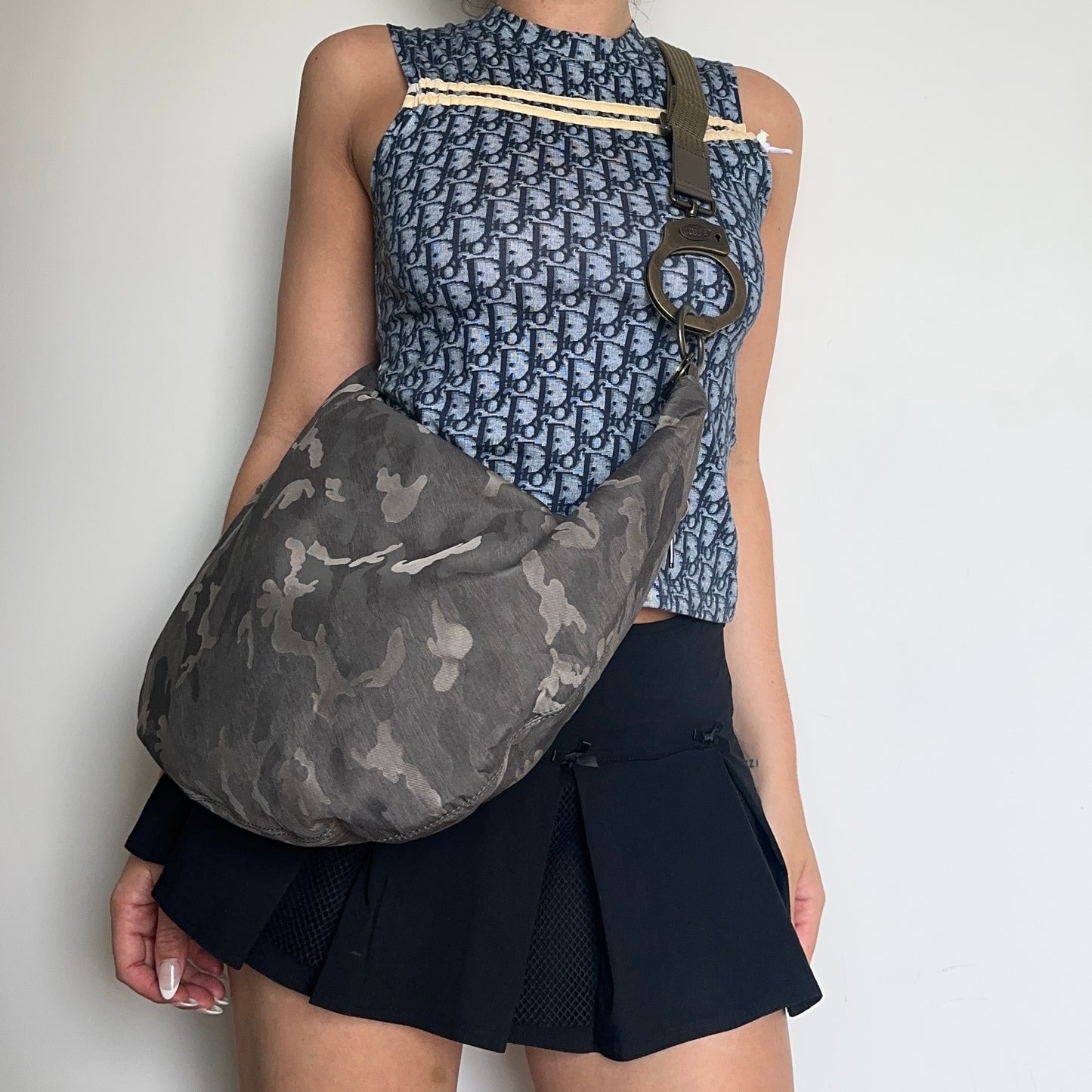 Cuffz Large Camo Crossbody
