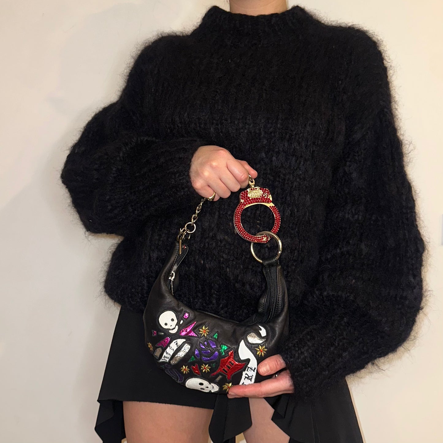 Cuffz “Cuffz Rockz” Barfly Bag