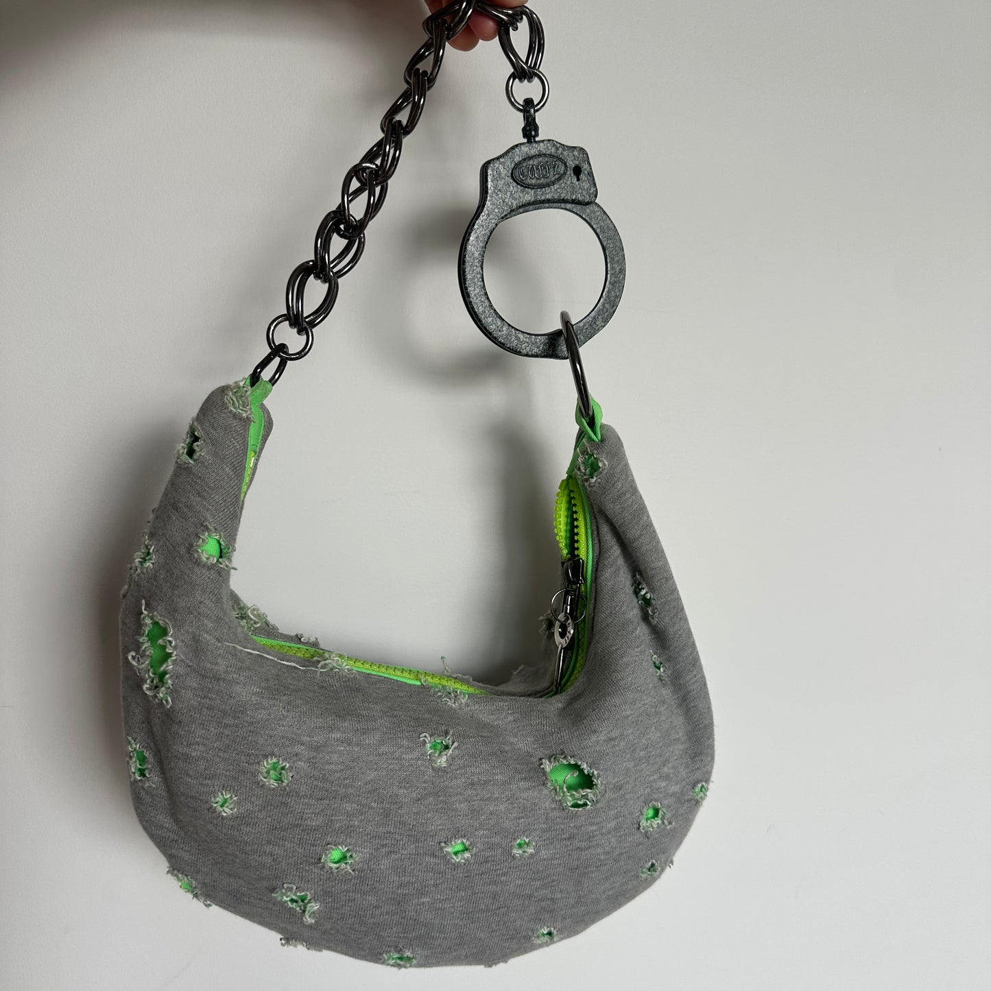 Cuffz Grey Cotton Distressed Barfly Bag