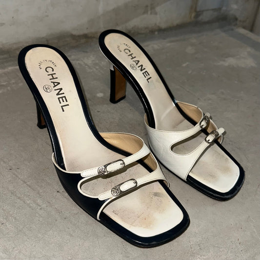 Chanel Black & White Buckle Heels (40)