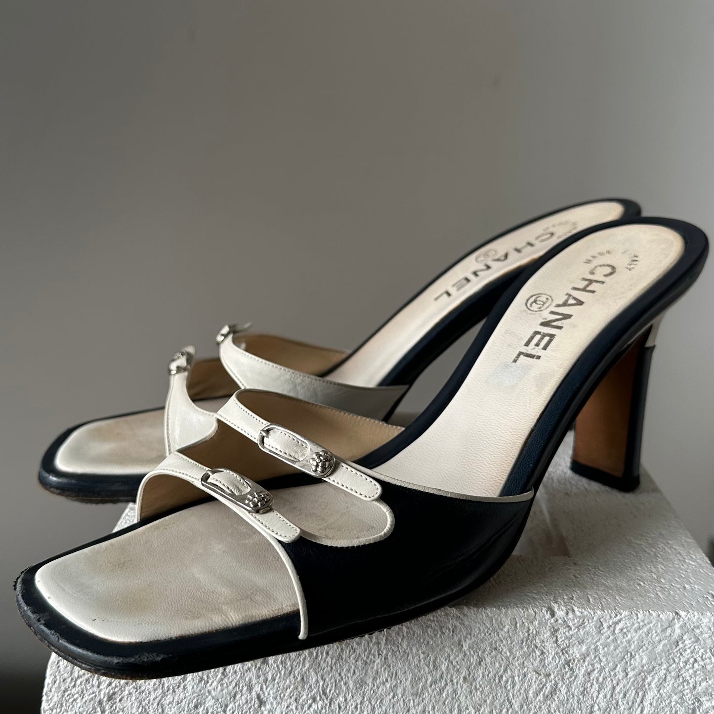 Chanel Black & White Buckle Heels (40)