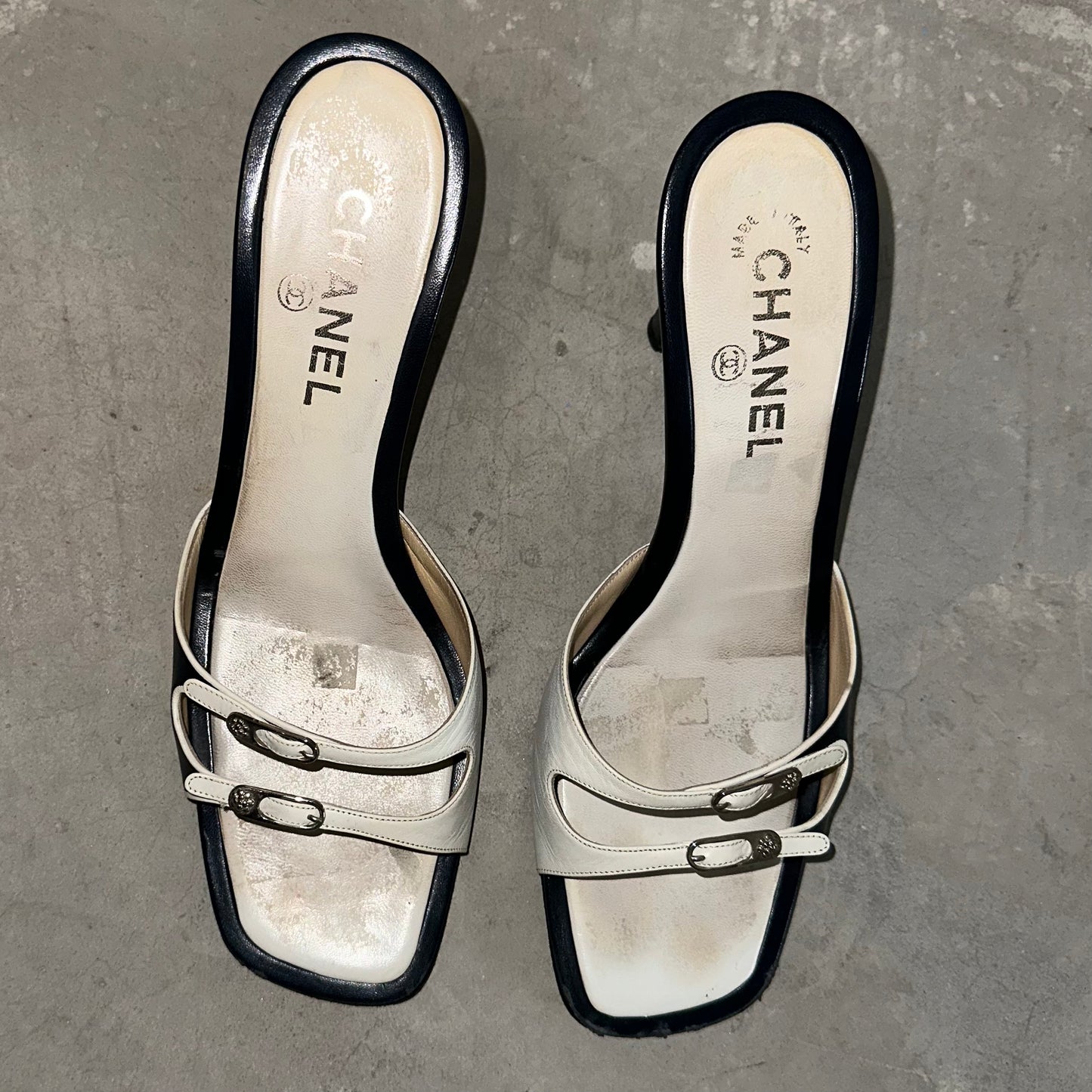 Chanel Black & White Buckle Heels (40)