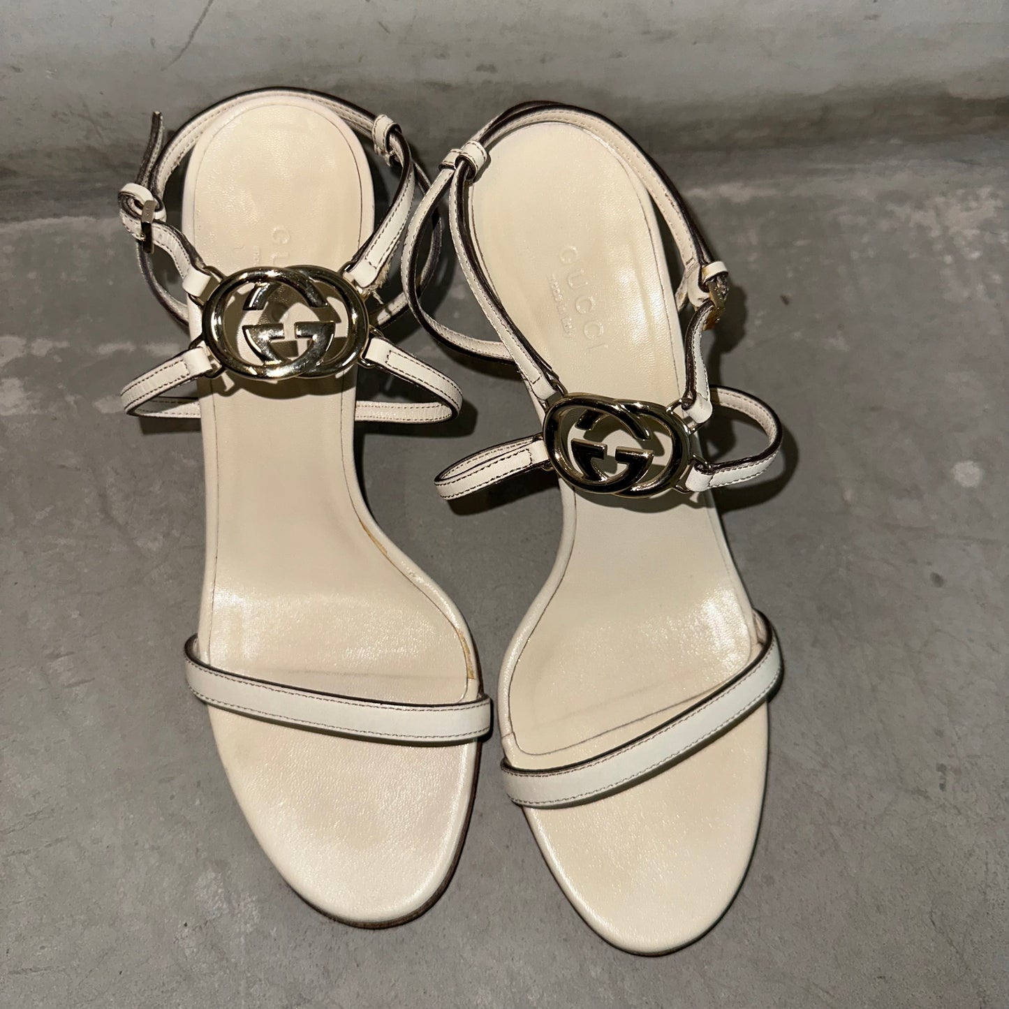 Gucci by Tom Ford Cream Logo Heels (35.5)