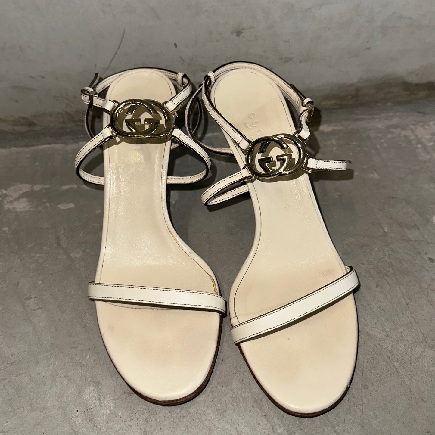 Gucci by Tom Ford Cream Logo Heels (35.5)