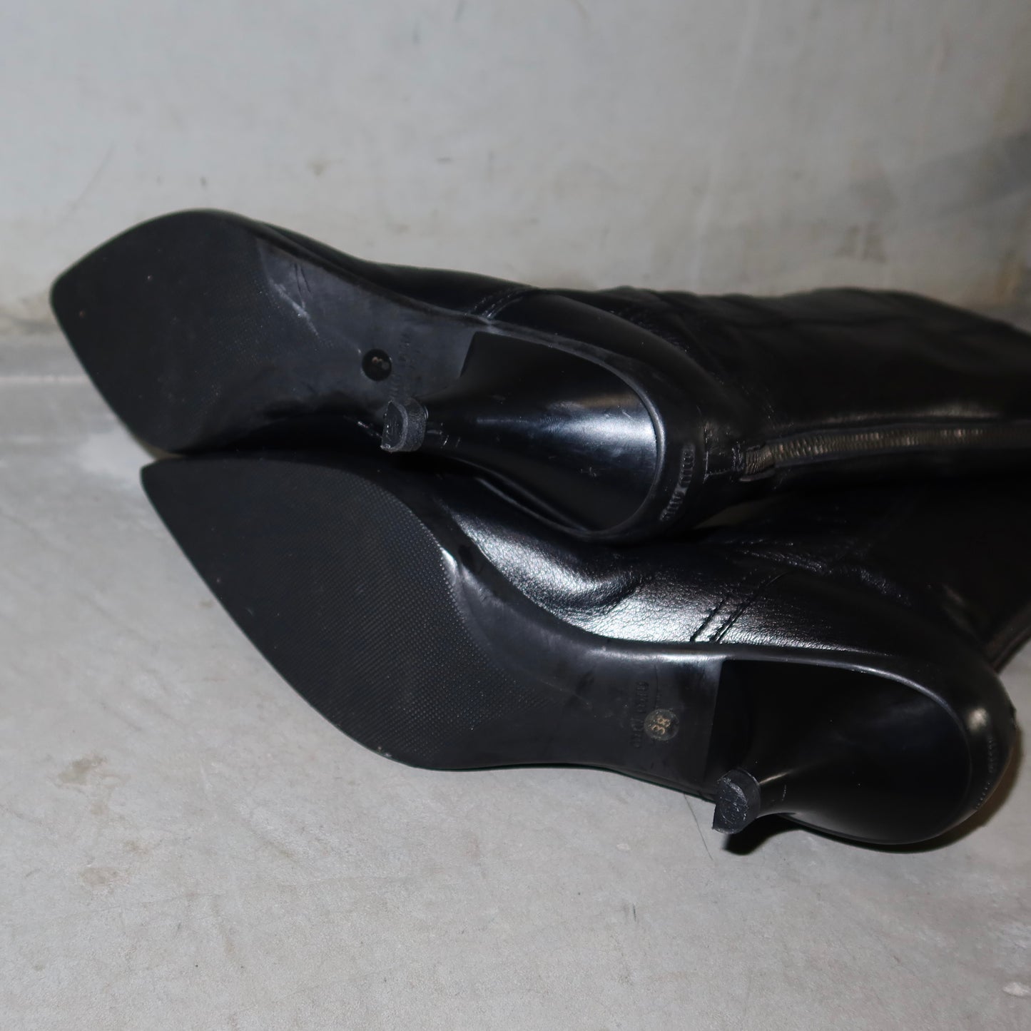 Miu Miu Black Leather Boots (38)