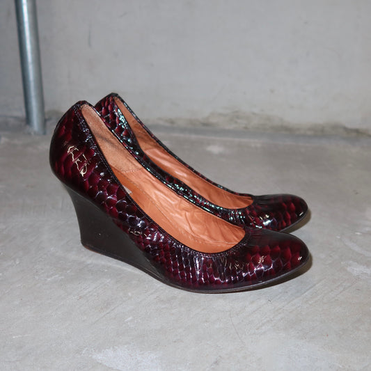Lanvin Embossed Patent Wedges (40)