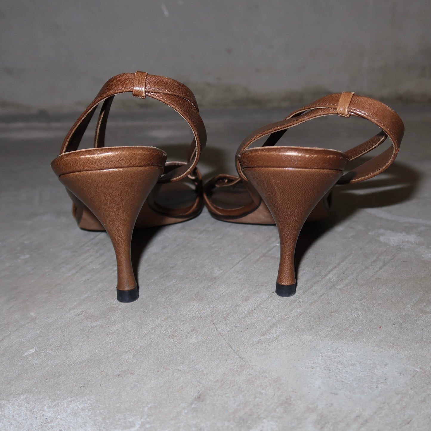 Gucci by Tom Ford Leather Kitten Heels (36.5)