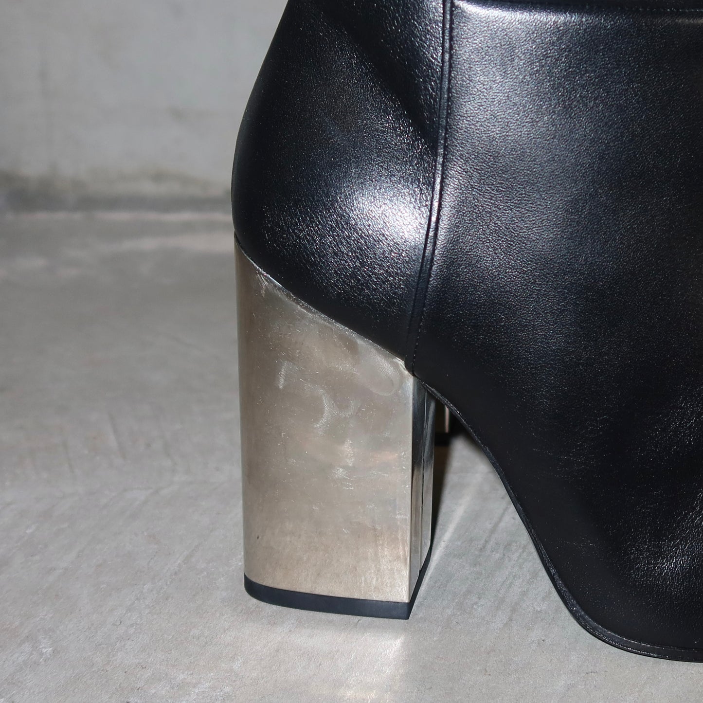 Emilio Pucci Leather Boots with Mirror Heel (38)