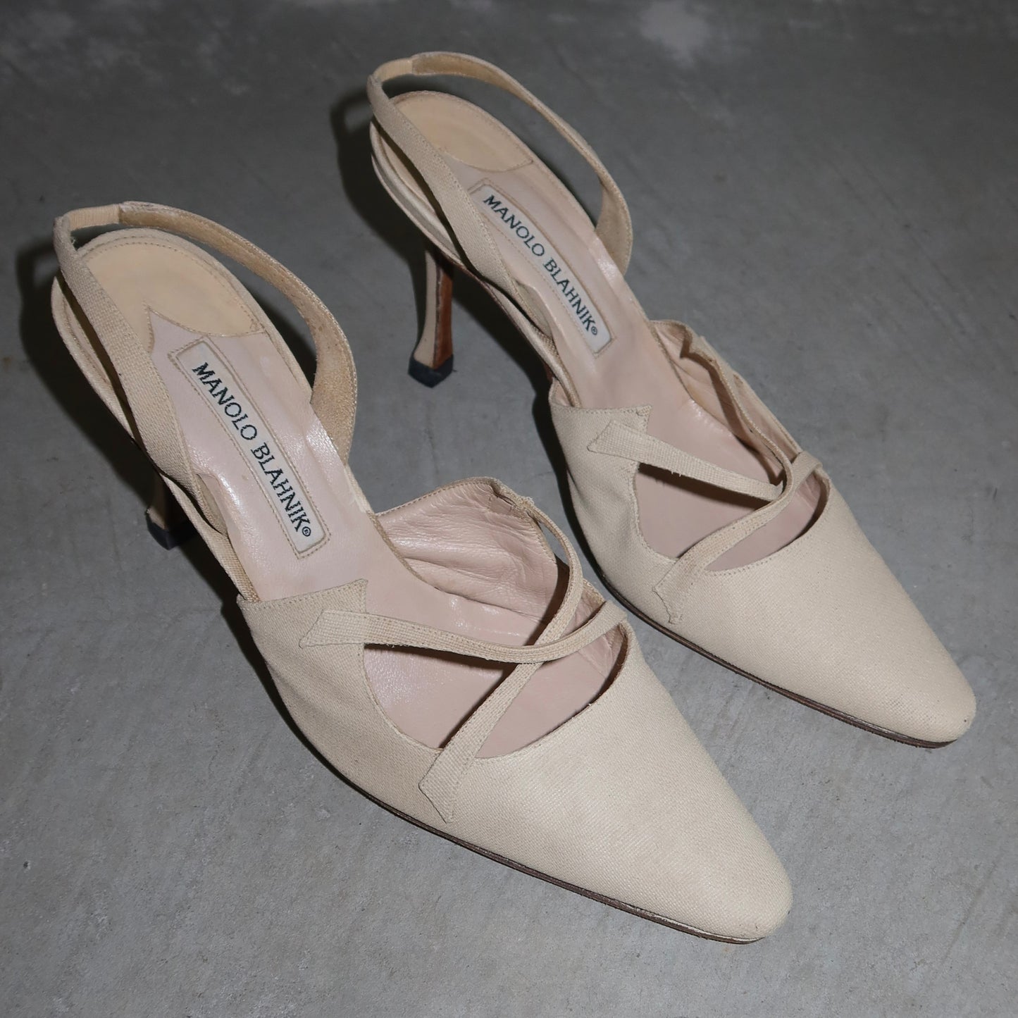 Manolo Blahnik Slingbacks (36.5)