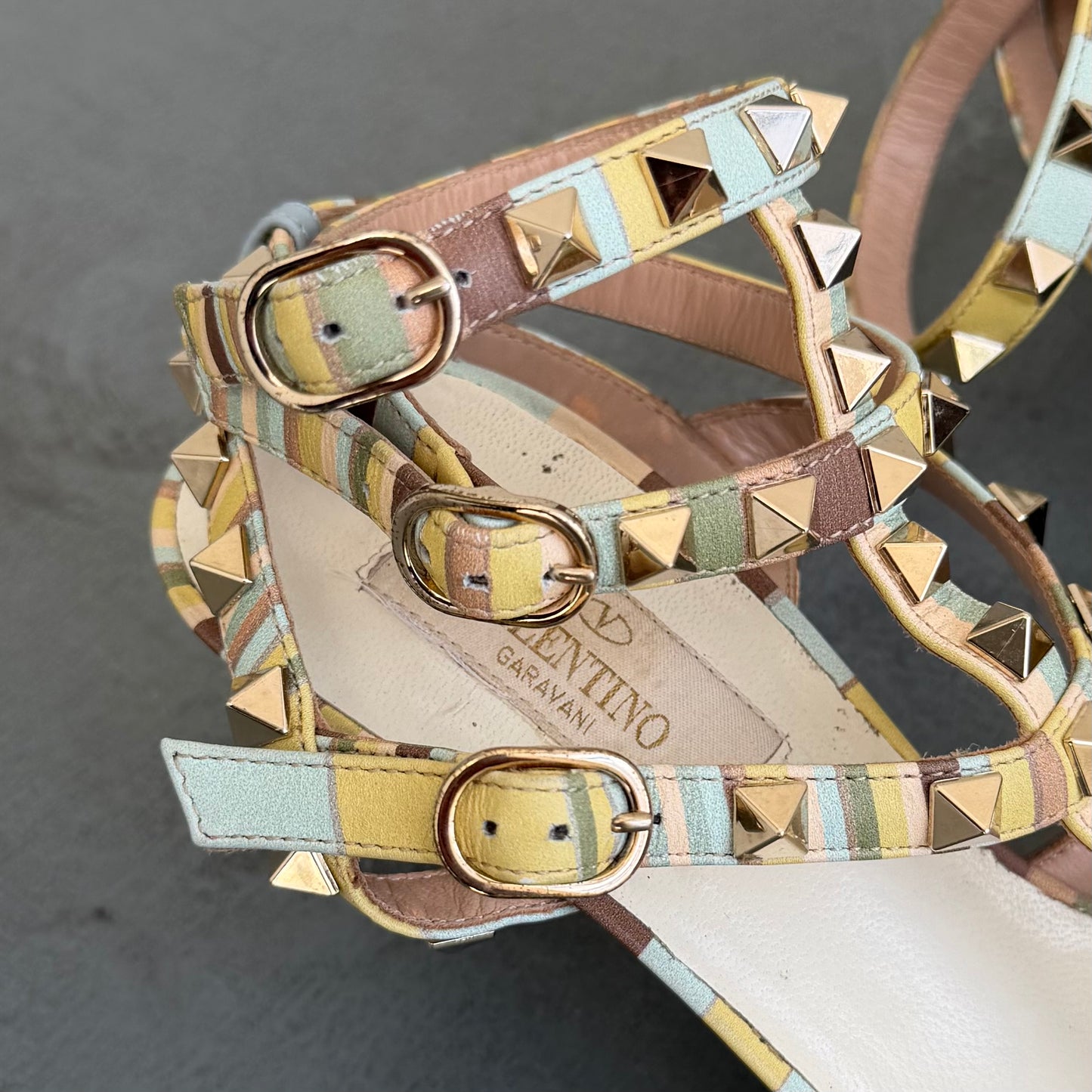 Valentino Rockstud Heels (37.5)