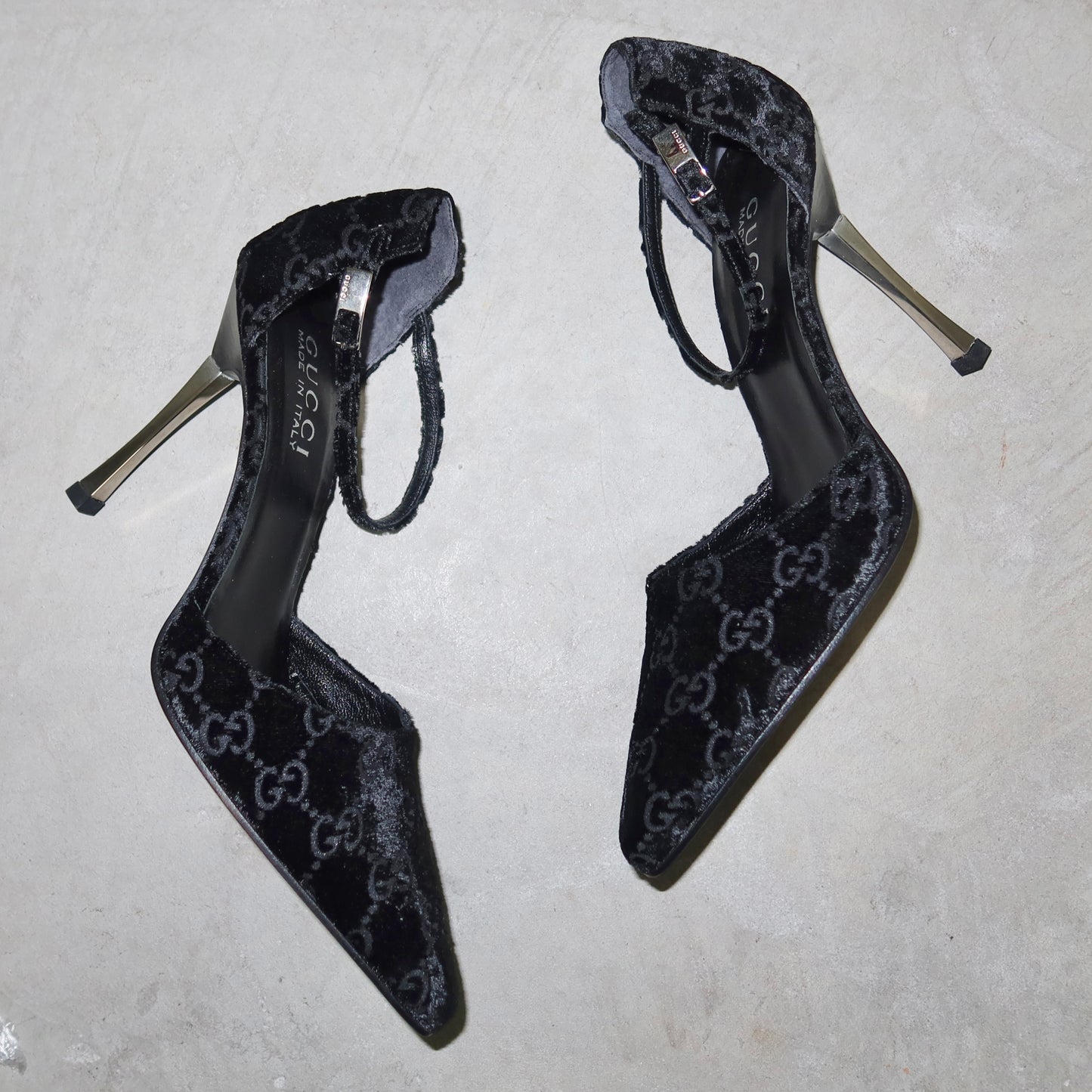 Gucci by Tom Ford Velvet Monogram Heels (36.5)