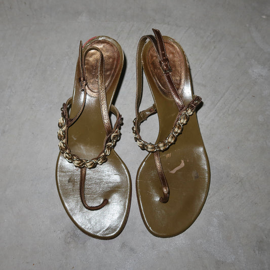 Gucci Thong Chain Kitten Heels (35.5)