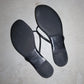 Gucci Leather Flip Flops (38.5)