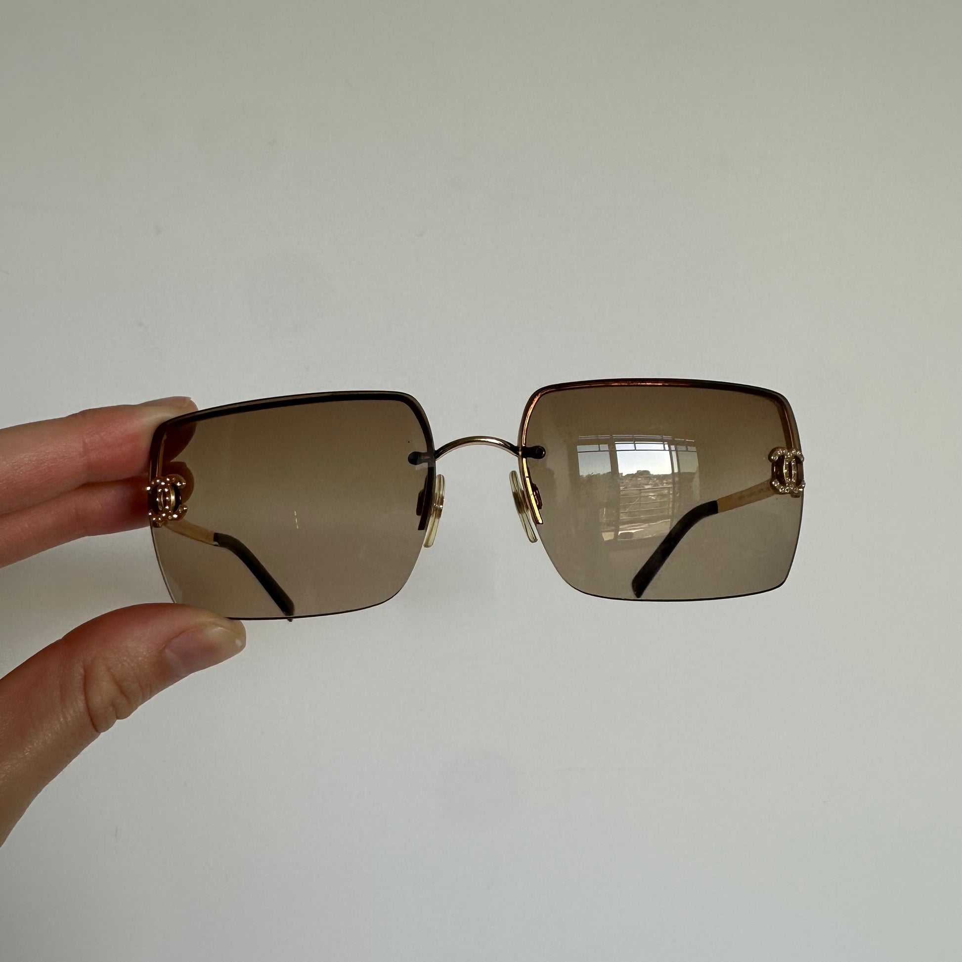 Chanel Brown and Gold Rimless Sunglasses – Guzzi Archive