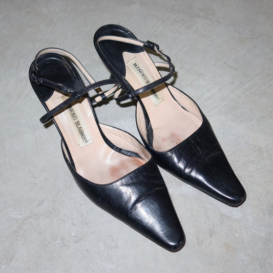 Manolo Blahnik Mules (38)