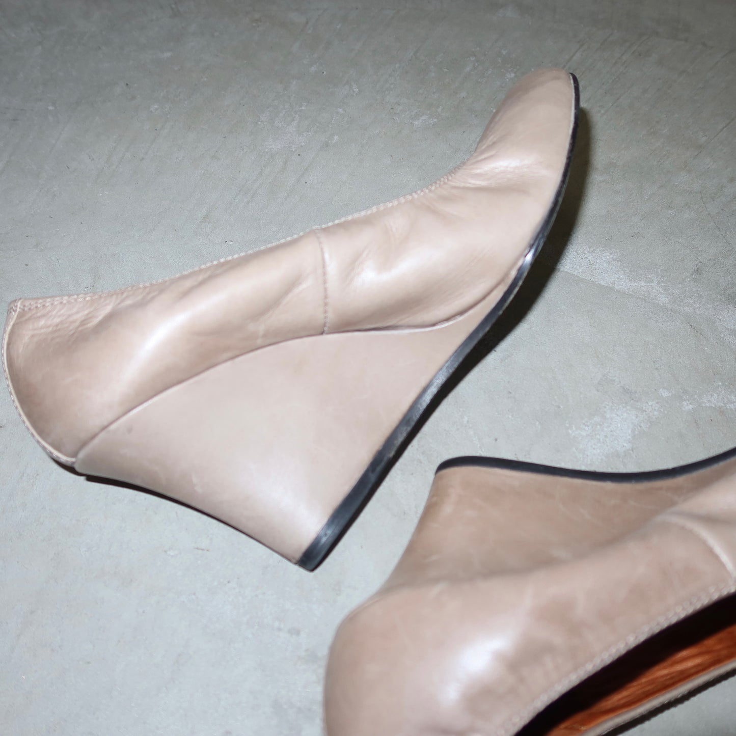 Lanvin Beige Leather Wedges (40)