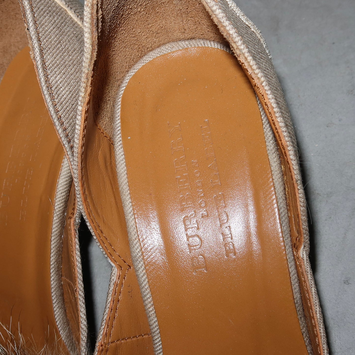 Burberry Real Fur Kitten Heels (37)