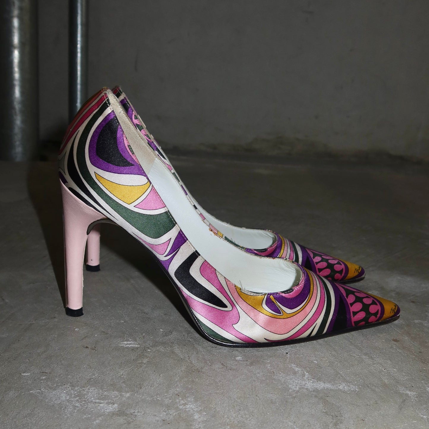 Emilio Pucci Printed Heels (36)