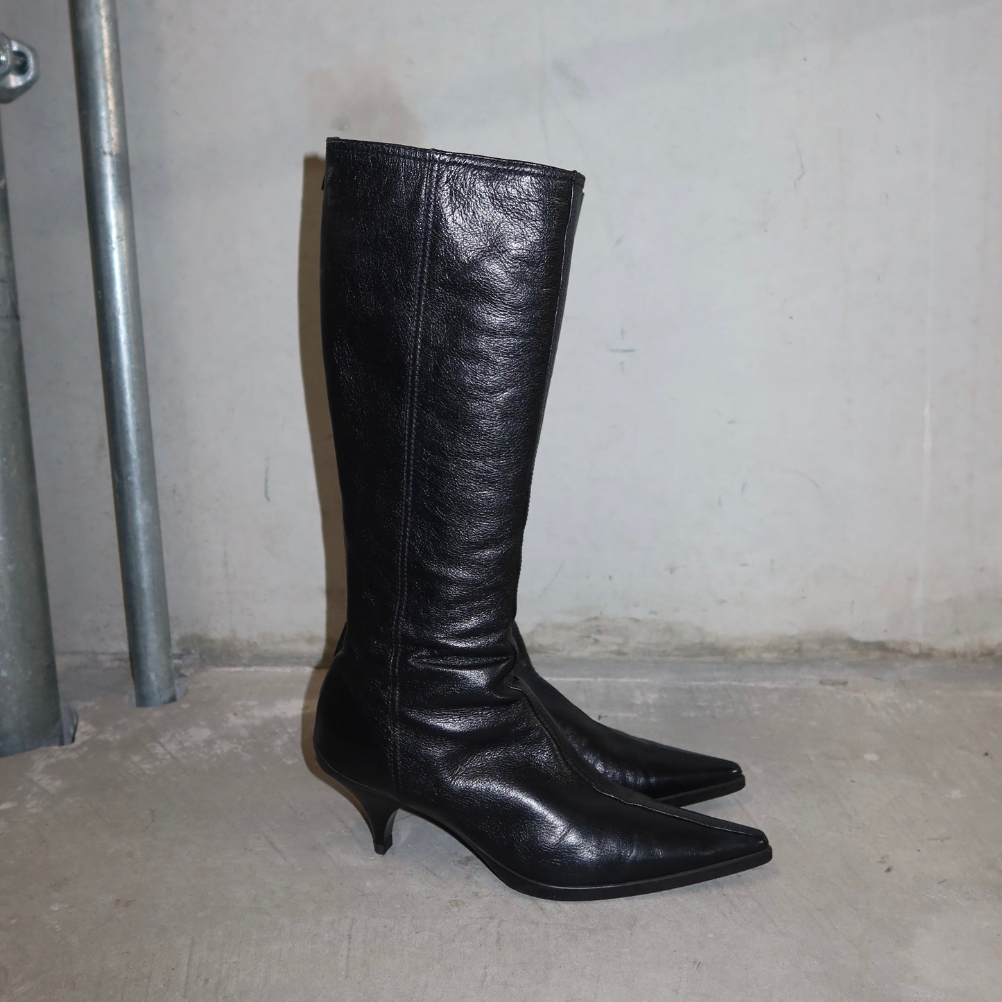 Miu Miu Black Leather Boots (38)
