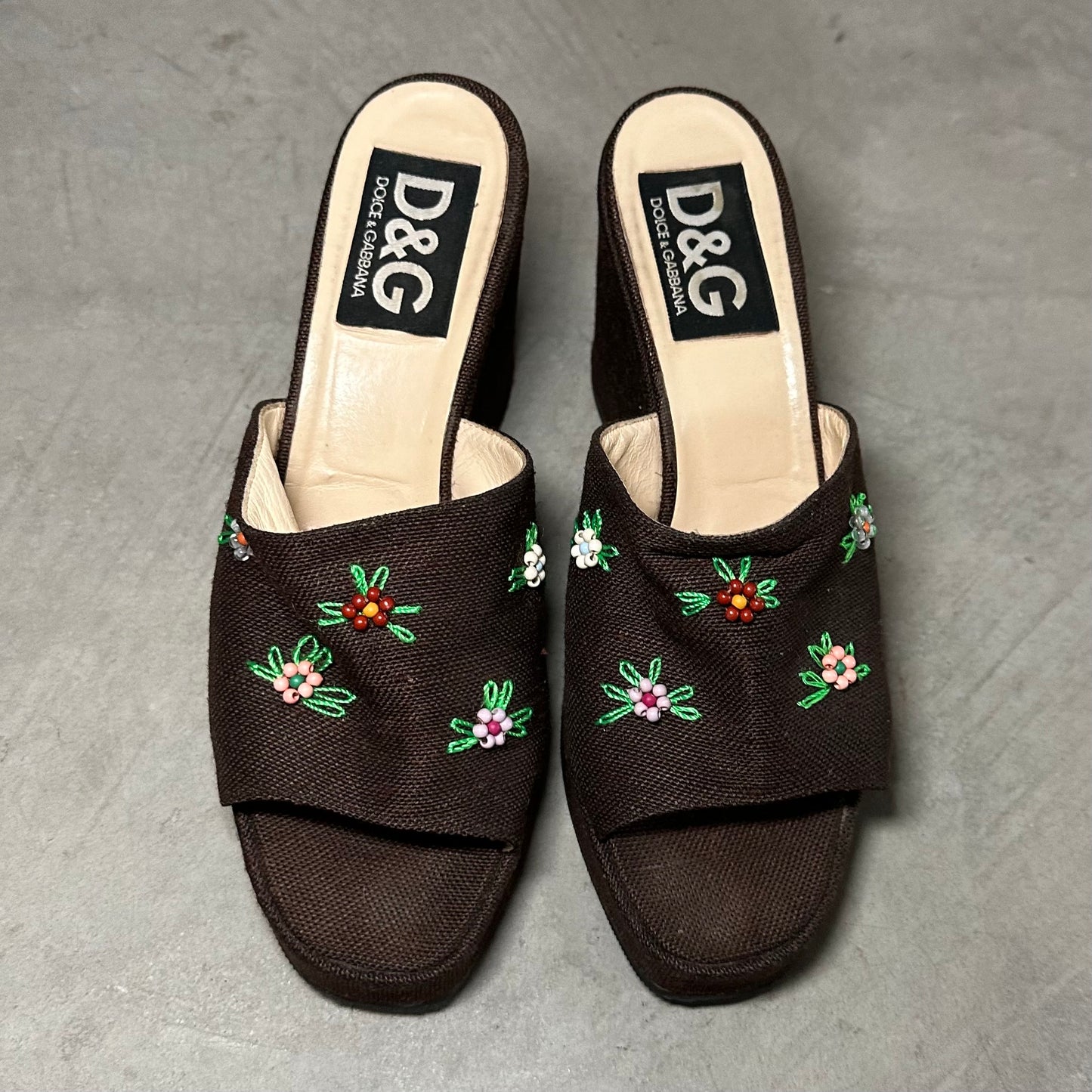 D&G Flower Wedges (40)