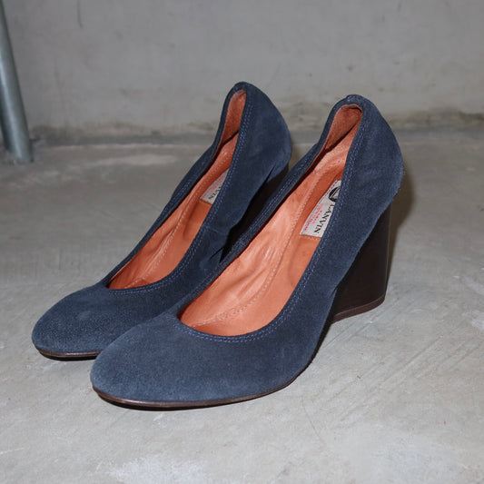 Lanvin Suede Wedges (38)