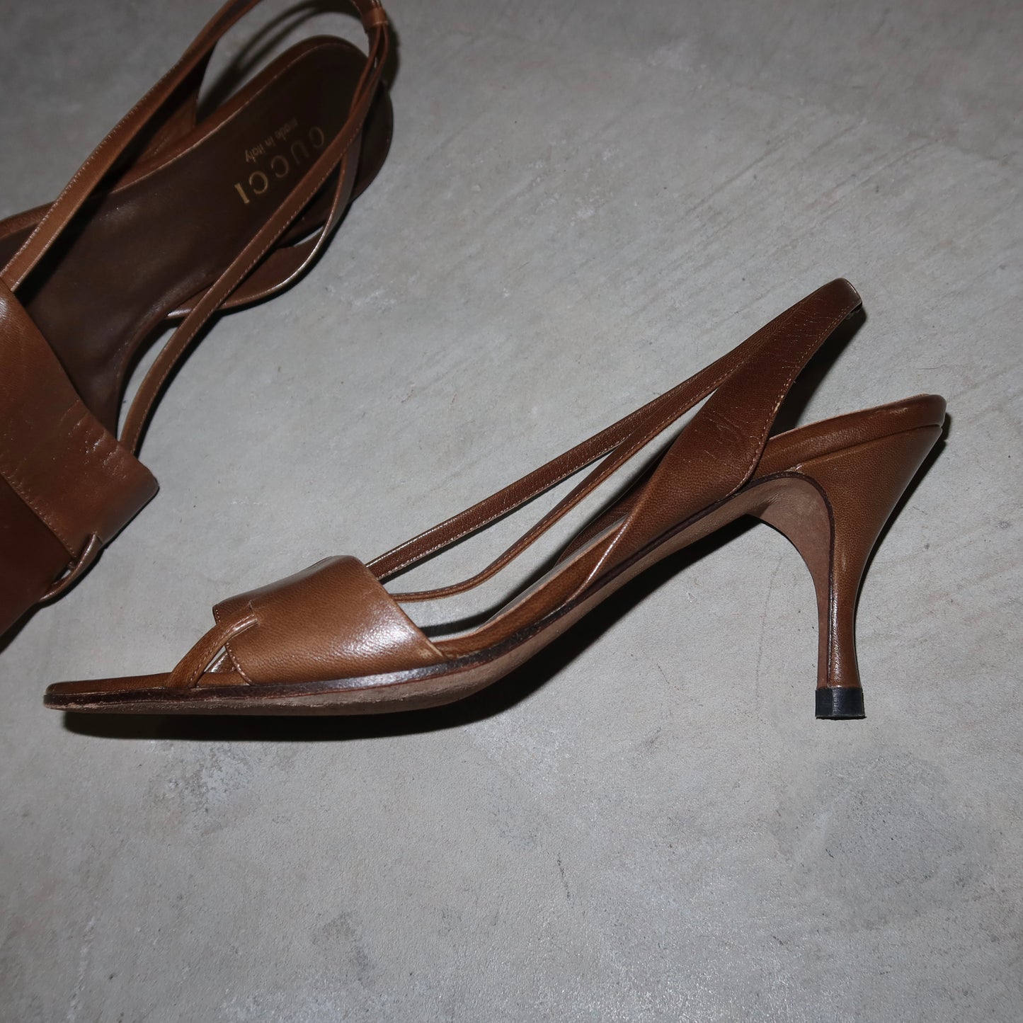 Gucci by Tom Ford Leather Kitten Heels (36.5)