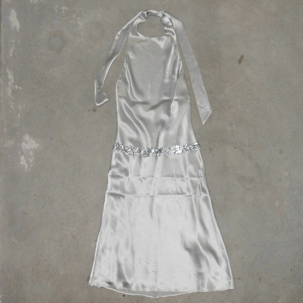 vera wang drop waist dress blair Silver (seen on Waldorf in Gossip Girl pilot ep) – Guzzi Archive era_1940s Black Wrap Midi Dress Size:0-3 M