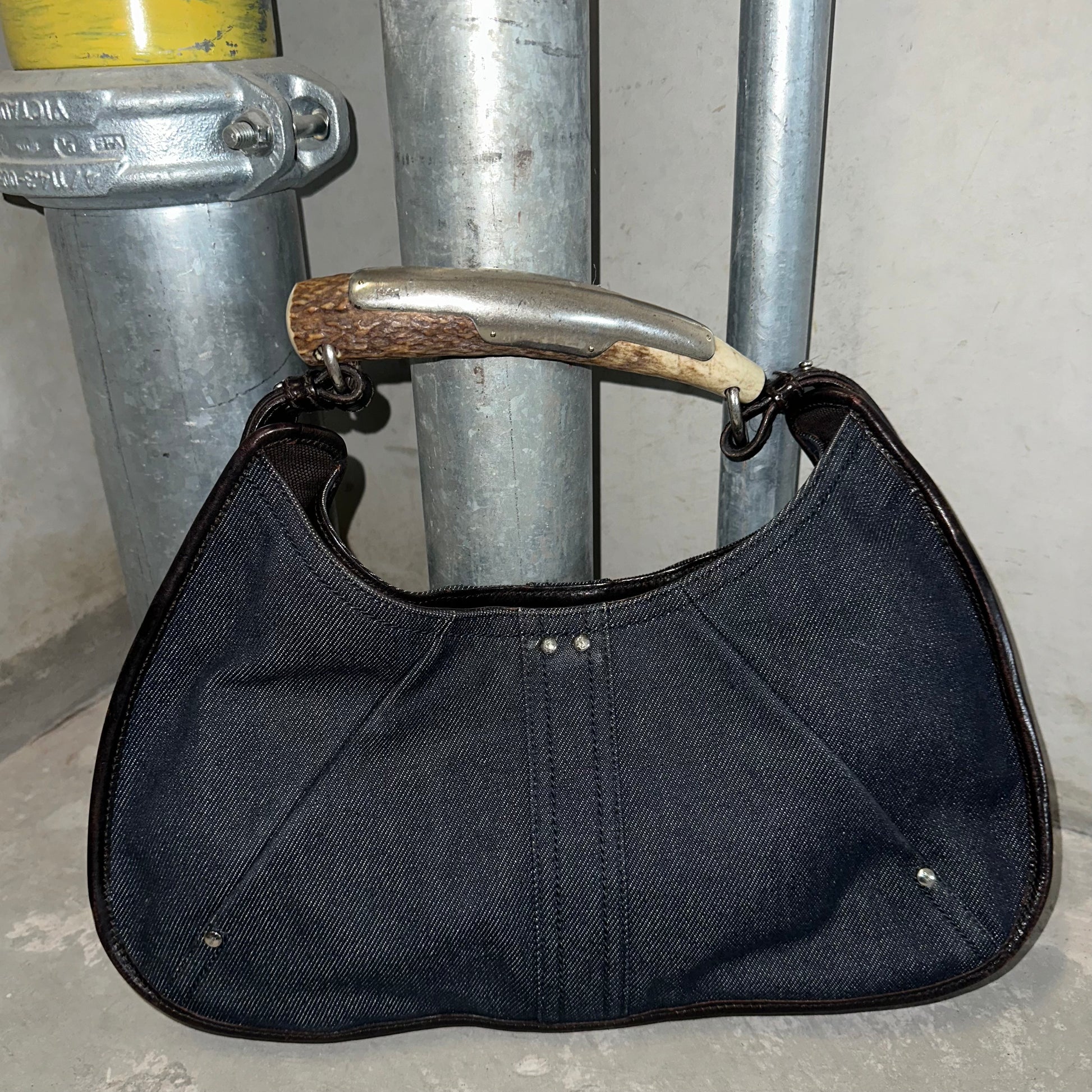 Mombasa handbag Yves Saint Laurent Navy in Denim - Jeans - 34403314