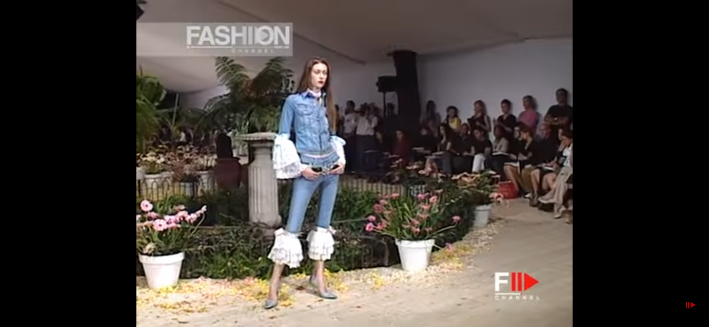D&G SS2000 Lace Bottom Capris