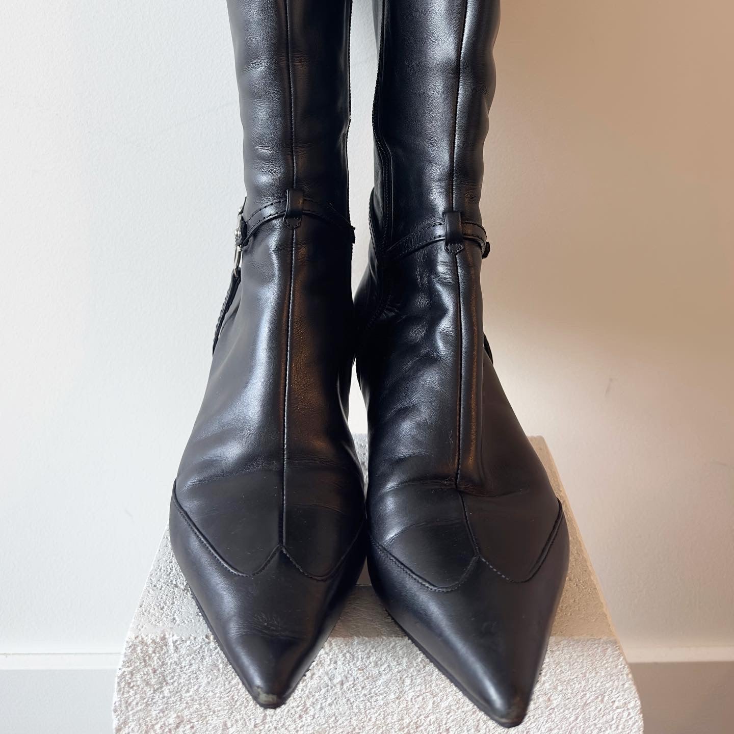 Gucci Knee-High Boots (38.5) – Guzzi Archive