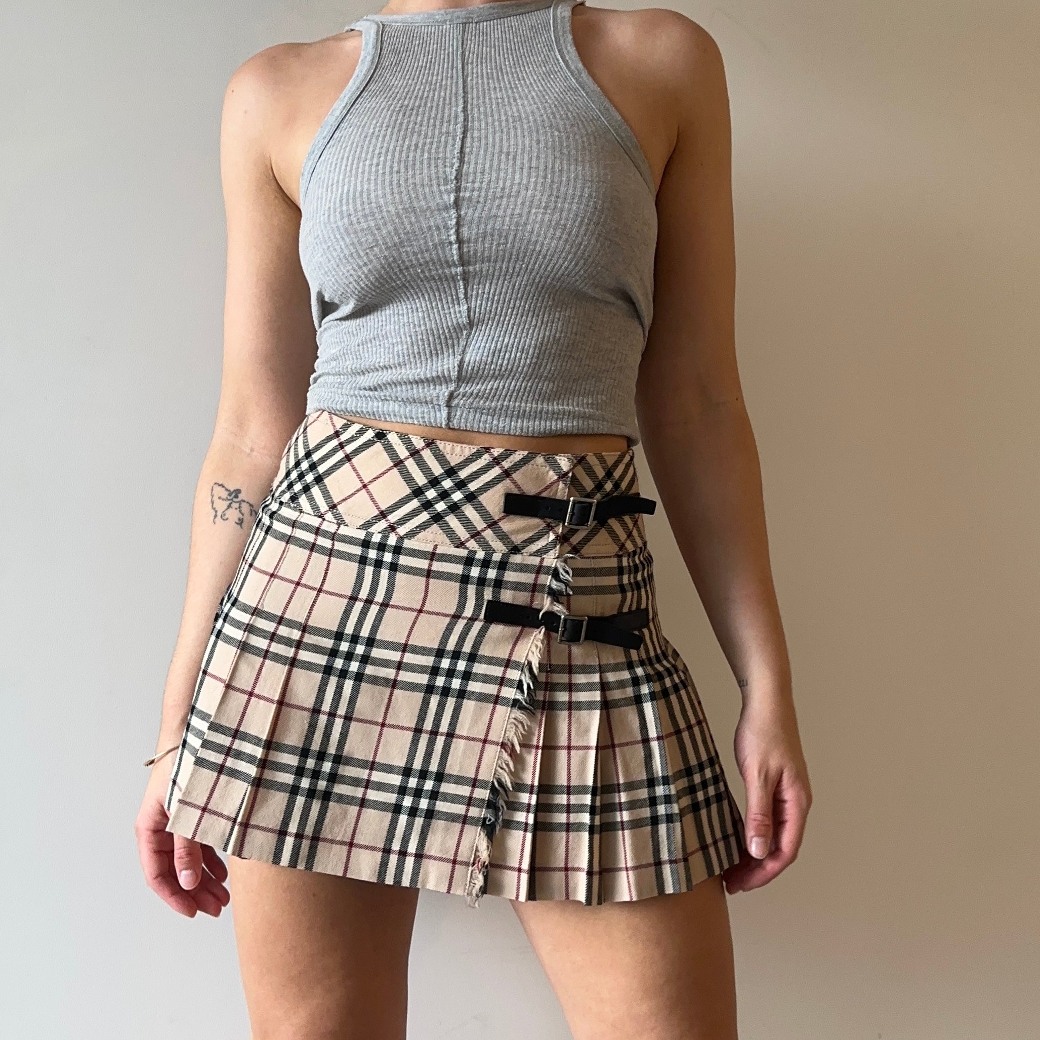 Burberry clearance skirt copy