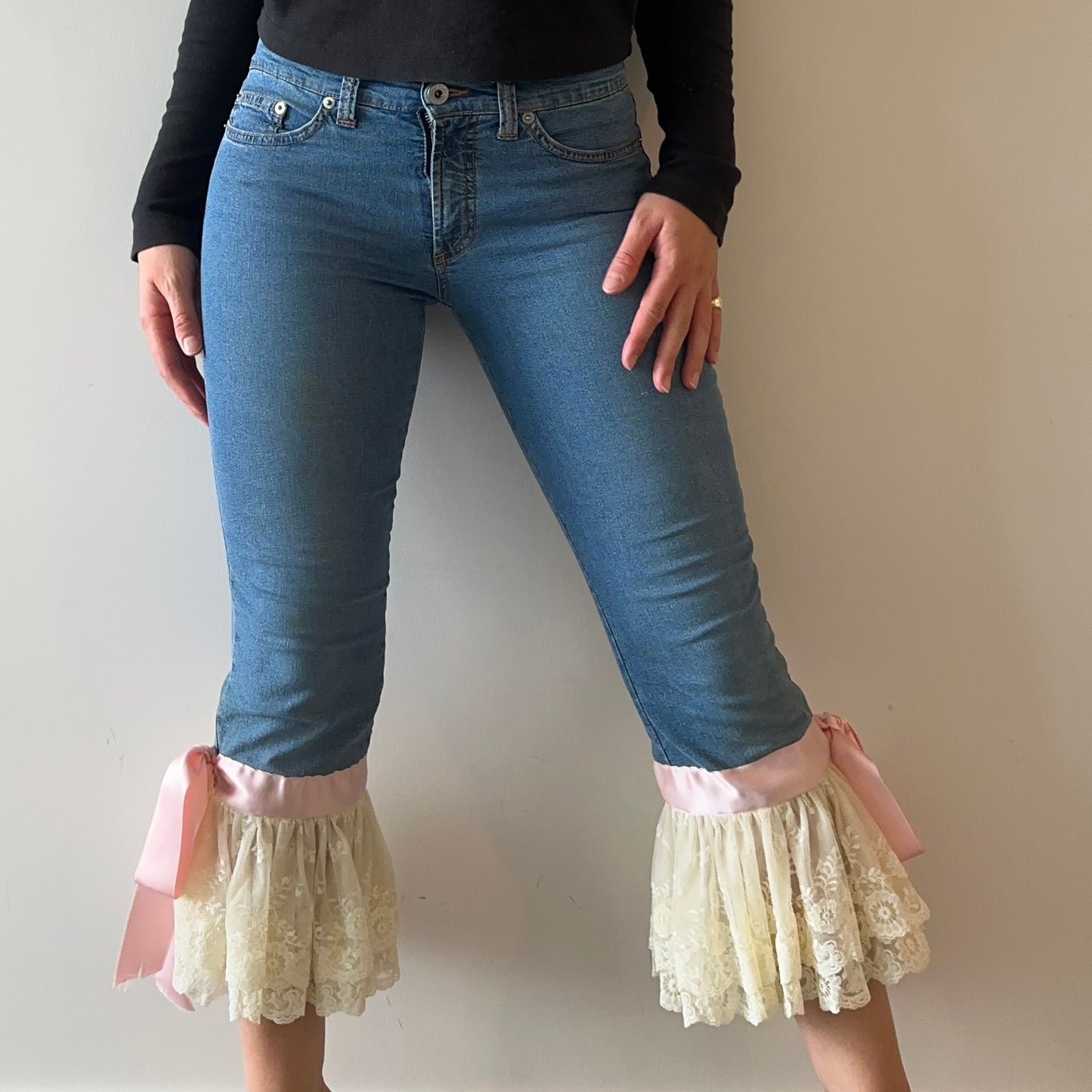 D&G SS2000 Lace Bottom Capris