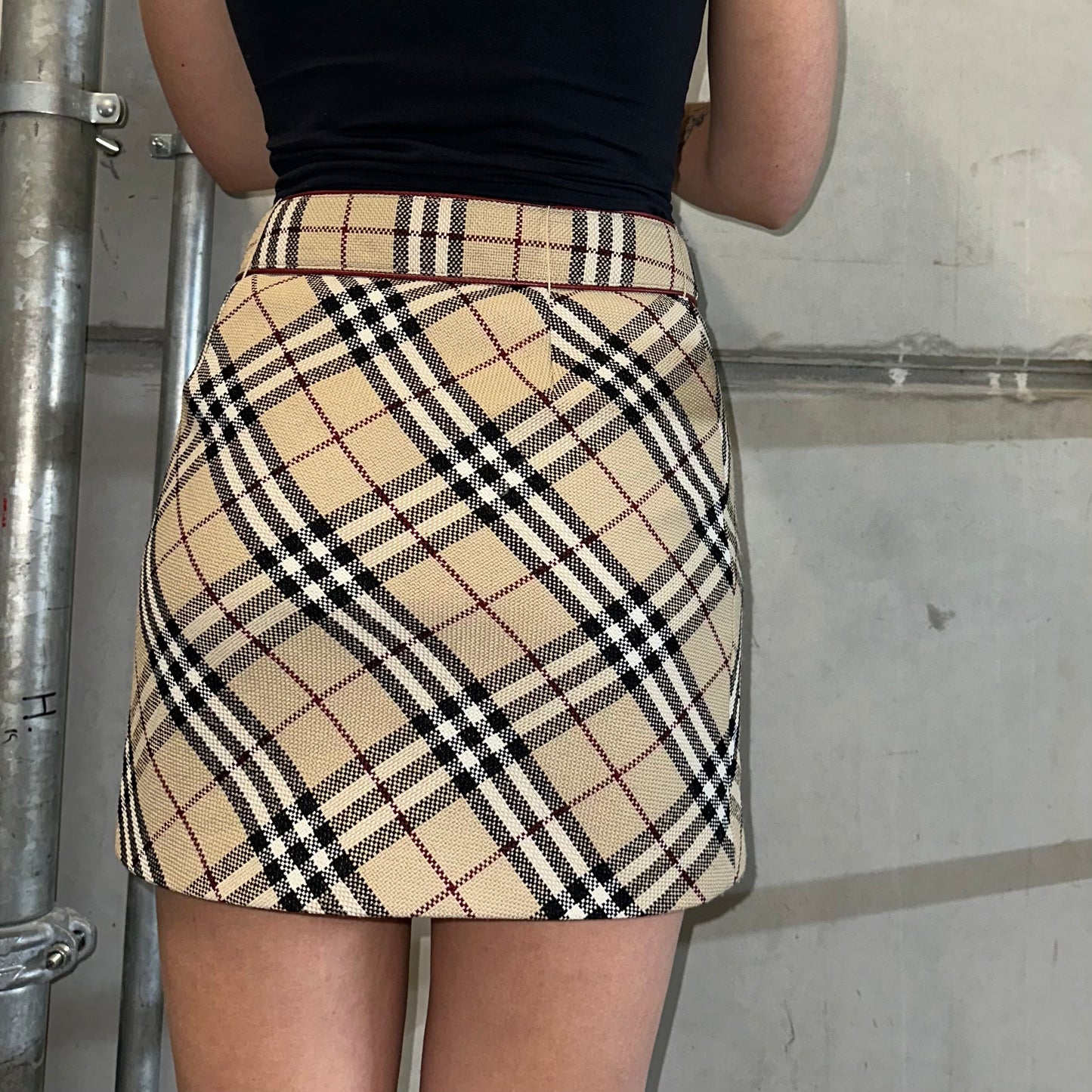 Burberry belted mini skirt Clearance