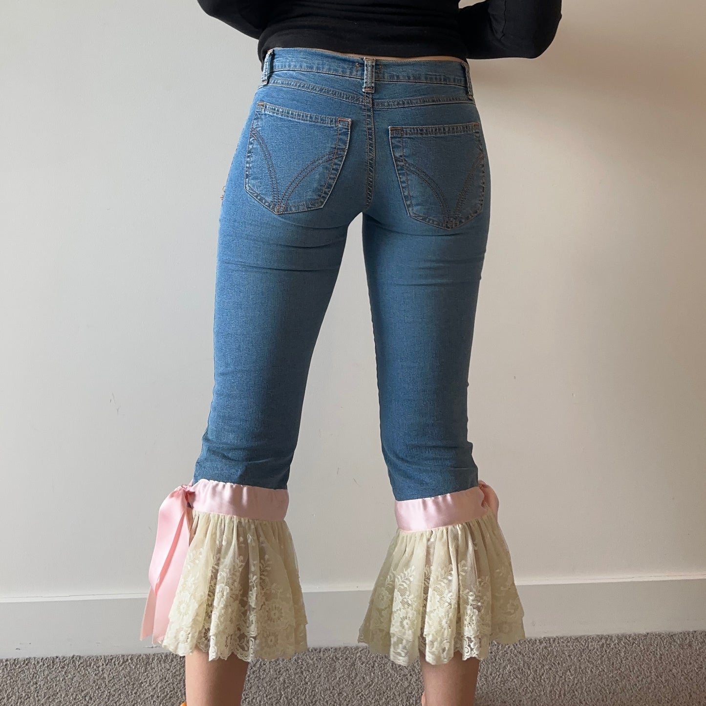 D&G SS2000 Lace Bottom Capris